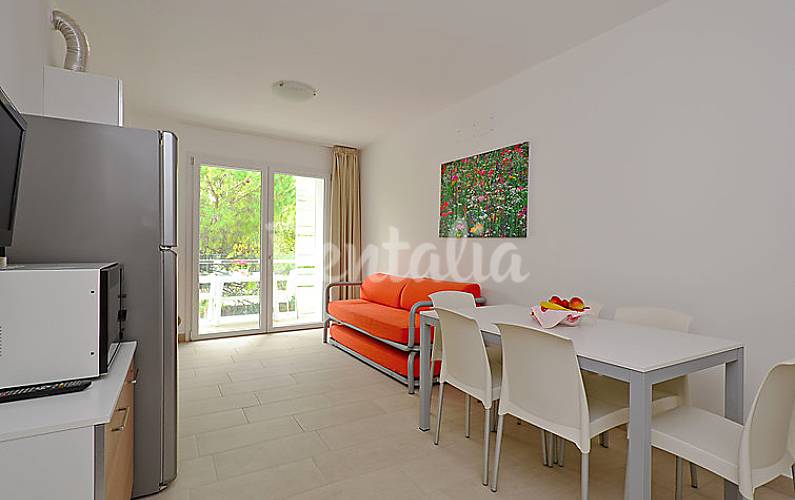 Apartamento para 7 personas con piscina Pineda, Lignano Sabbiadoro (Udine) Alpes italianos Dormitorio Udine ~ Apartamento para 7 personas con piscina Pineda, Lignano Sabbiadoro (Udine) Alpes italianos