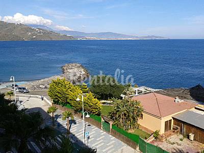 Apartment with 2 bedrooms only 50 meters from the beach Granada