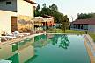 3 Houses with swimming pool Braga