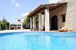 Villa for rent with swimming pool Barcelona