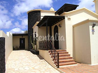 entrada villa monica Villa Exterior del aloj. Lanzarote Teguise Villa