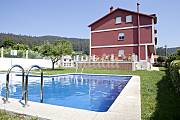 Piscina, jardín y barbacoa. A 800 m. de la playa. Pontevedra