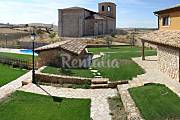 Conjunto de 7 casas rurales con piscina.  Burgos