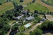 6 Apartments with swimming pool Siena