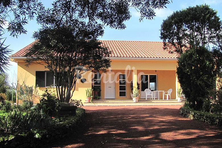 Holiday rentals Azores. Apartments, holiday homes and villas Self