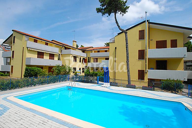 Apartamento en alquiler a 600 m de la playa Lignano Sabbiadoro (Udine) Alpes italianos Dormitorio Udine ~ Apartamento en alquiler a 600 m de la playa Lignano Sabbiadoro (Udine) Alpes italianos