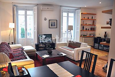 Lux Plaza Comendadoras Madrid