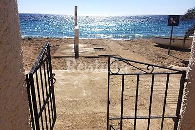 Apartamentos en Aguamarga. Primera linea de playa Almería