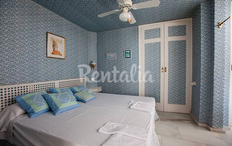 Apartamento de 4 habitaciones en 1a línea de playa - Benidorm (Alicante