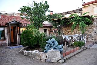 Casa en alquiler con jardín privado