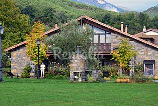 Casas La Ribera. P. Ordesa
