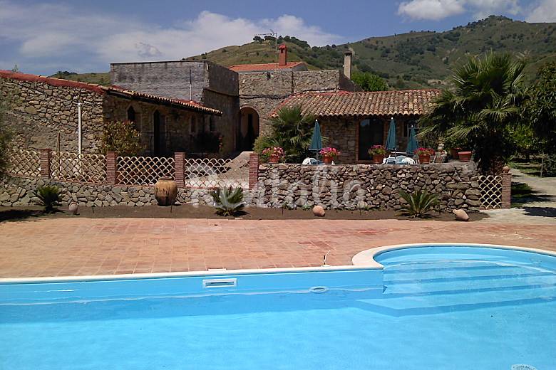 Holiday rentals Catania. Apartments, holiday homes and villas Self catering Sicily