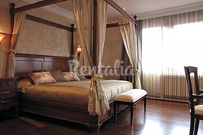 Casa en alquiler con jardín privado Soria