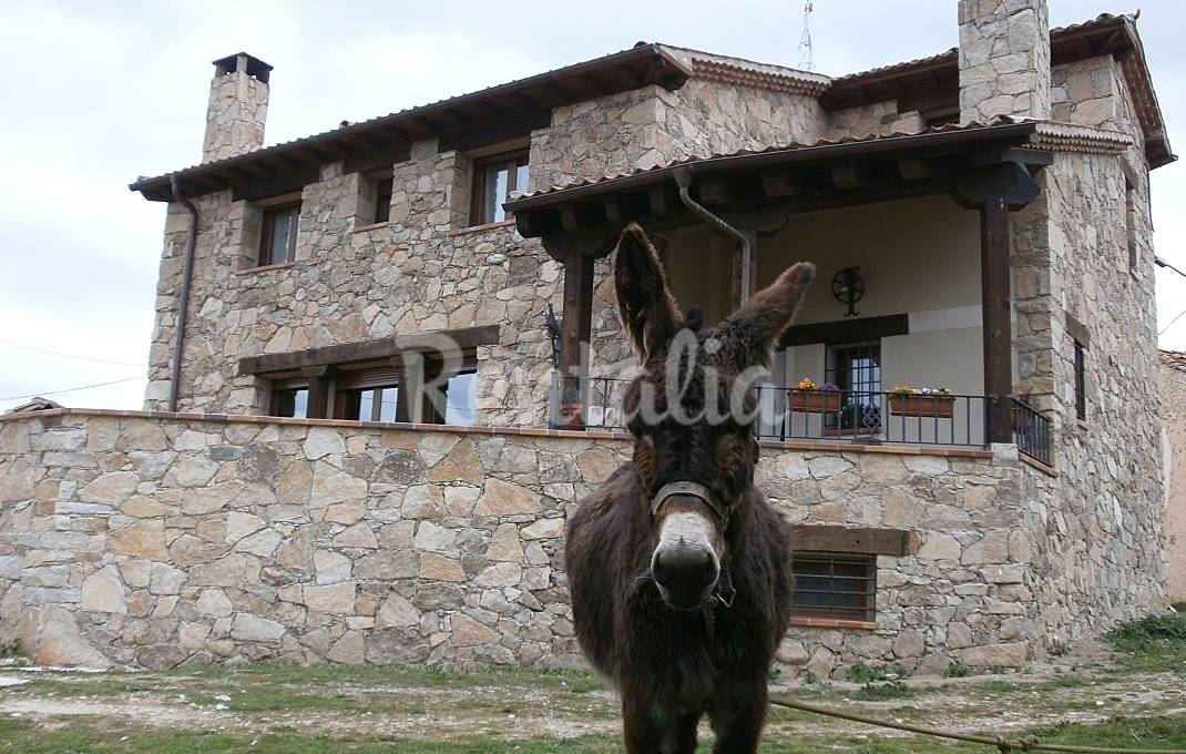 Casa Rural con vistas a la Sierra de Guadarrama Segovia
