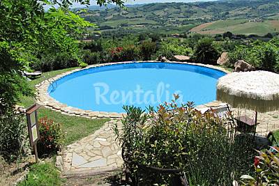 Antico Casale con piscina nel cuore delle Marche Macerata