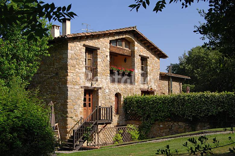 Typical Catalonian Farmhouse near Spanish Pyrenees Sales de Llierca