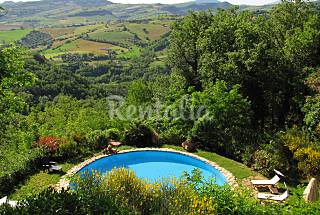 Antico Casale con piscina nel cuore delle Ma...
