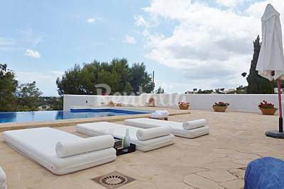 La Aldaba, lujosa villa ibicenca con vistas al mar Alicante
