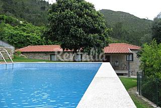 Casas de Campo com luxos citadinos