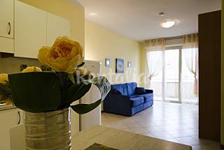 Bilocale 4/6 persone a 50mt dal mare in resi...